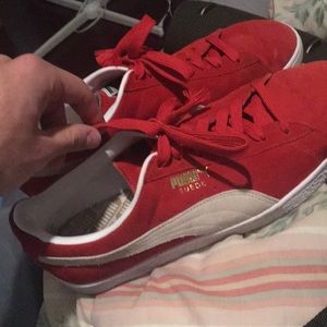 Puma suede red